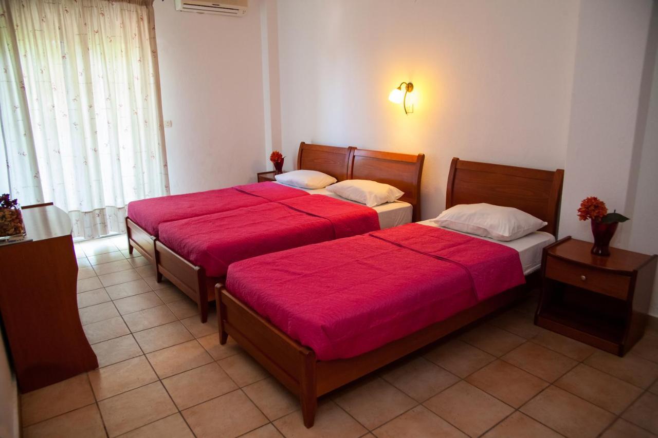 Hotel Adonis 克里皮吉 外观 照片